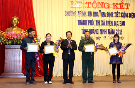 Quảng Ninh 250 khách hàng đoạt giải “Gia đình tiết kiệm điện” năm 2013